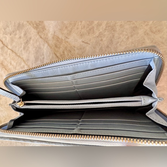 COLE HAAN light blue woven wallet - Picture 4 of 4